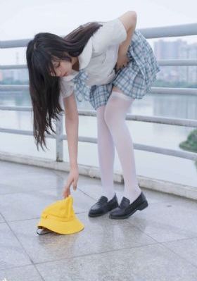 三男一女逼逼逼视频_BD英语在线播放观看